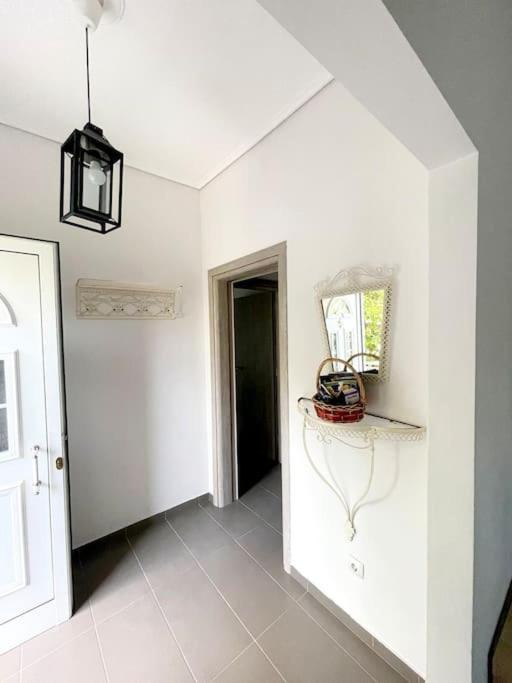 20' From The Airport,20' From The Center Of Athens Apartment Ngoại thất bức ảnh