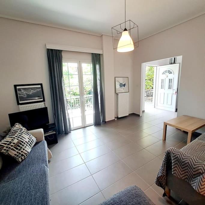 20' From The Airport,20' From The Center Of Athens Apartment Ngoại thất bức ảnh